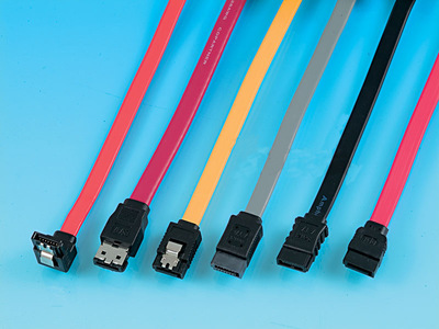 專業(yè)解析 SATA 90度對(duì)180度帶雙彈片7PIN數(shù)據(jù)線的優(yōu)勢(shì)與應(yīng)用